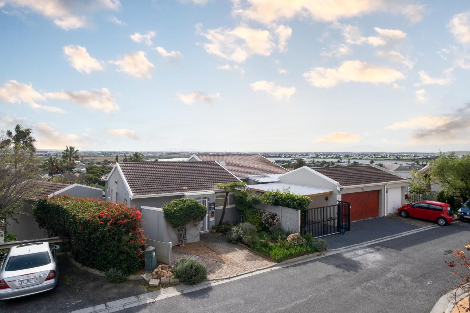 Lakeside Ocean Breeze Kaapstad